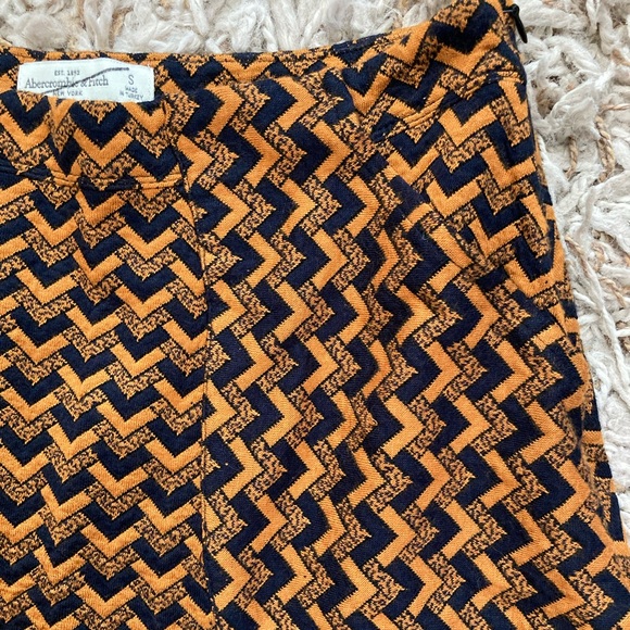 Abercrombie & Fitch Chevron Patterned Skirt - Picture 2 of 3